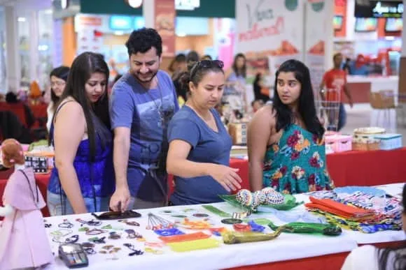 Artesãos movimentam mais de R$ 10 mil em 1ª feira de 2017 no shopping