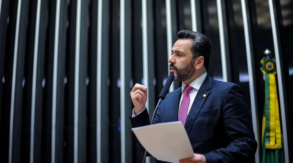 Alan Rick é contra proposta de Reforma da Previdência: "Estou do lado do povo"