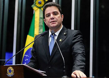 Gladson diz que parlamento deve estar atento ao desejo do cidadão sobre fim de foro privilegiado