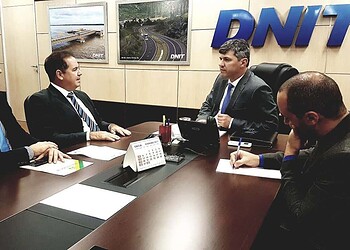 Tião Viana pede para assumir trecho da BR-364 que corta a Capital