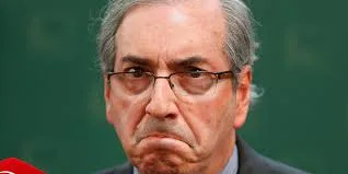 Moro condena Cunha a 15 anos de prisão por corrupção, lavagem e evasão de divisa