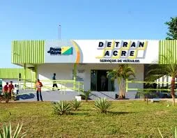 Detran divulga lista de veículos notificados e condutores tem 15 dias para recorrer