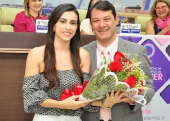 Roberto Duarte presta homenagens pelo dia Internacional da Mulher