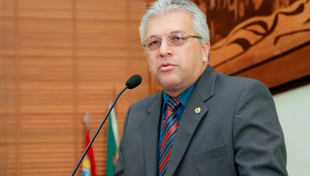 Deputado Nelson Sales pede que provas de concursos sejam aplicadas em todos os municípios