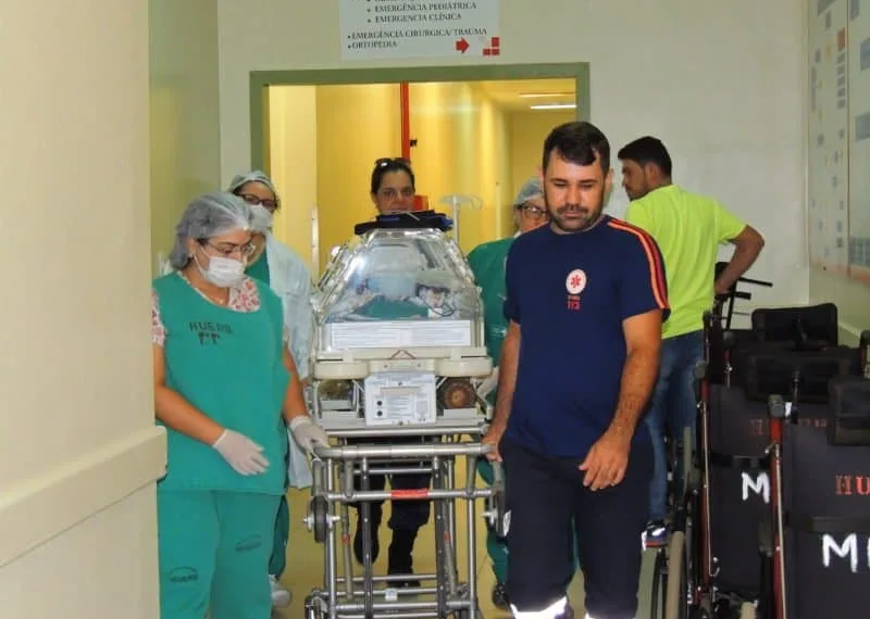 Profissionais da maternidade realizam dois partos em pacientes na UTI do Huerb