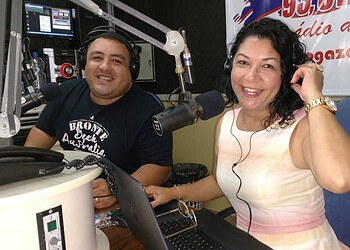 Eliane Sinhasique volta a comandar o programa Toque Retoque na Rádio GAZETA FM