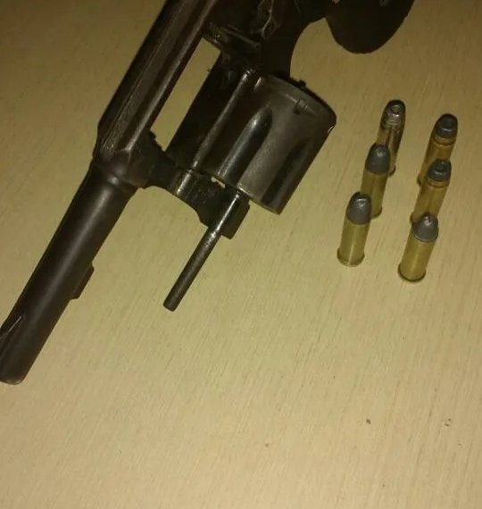 Adolescentes são apreendidos pela PM com arma de fogo no 2° Distrito de Rio Branco
