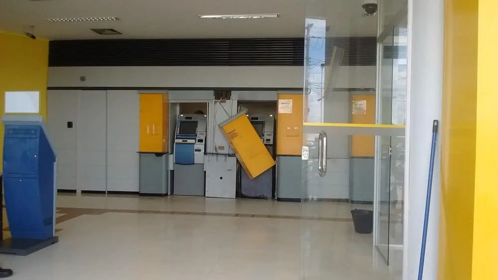 Polícia Militar flagra quadrilha tentando furtar agência bancária em Rio Branco