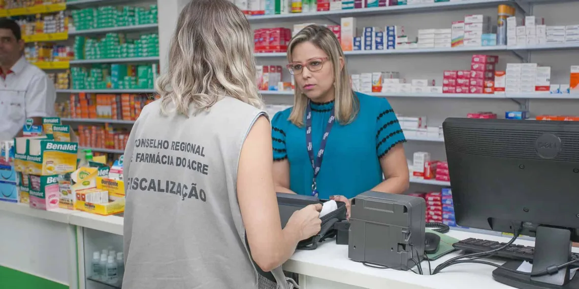Ação conjunta entre Procon e Conselho Regional de Farmácias resulta em fiscalizações em estabelecimentos
