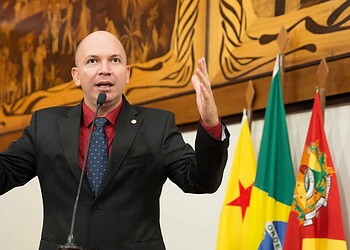 Deputado diz que novas execuções podem ocorrer nas escolas de Sena Madureira e pede providências