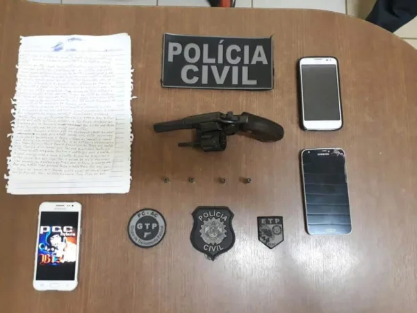 Polícia Civil apreende arma de fogo e duas pessoas em Rio Branco