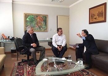 Em Brasília, Tião Viana trata dos apagões de internet no interior do Acre