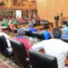 Taxistas intermunicipais ocupam galerias da Assembleia Legislativa para protestar contra Ageac