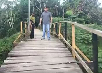 "Se a ponte cair ocasionando uma tragédia à culpa é da prefeitura de Rio Branco", diz Roberto Duarte