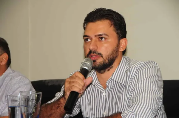 Dnit vai debater projeto de reconstrução da BR-364 junto com acadêmicos da Ufac