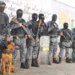 Forças de segurança apreendem ilícitos e entorpecentes em presídio de Rio Branco