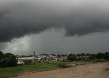 Inmet emite alerta de perigo potencial para chuvas intensas no Acre nesta quarta-feira, 8