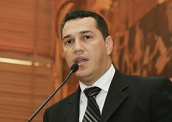 Deputados destacam que reivindicação de taxistas intermunicipais é legítima 3 Deputados destacam que reivindicação de taxistas intermunicipais é legítima