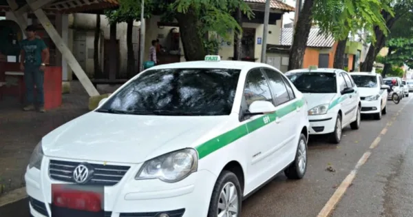 “Vamos pra cima”, diz presidente dos taxistas sobre possível chegada de Uber