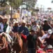 Participantes comemoram a volta da realização da Cavalgada no sábado