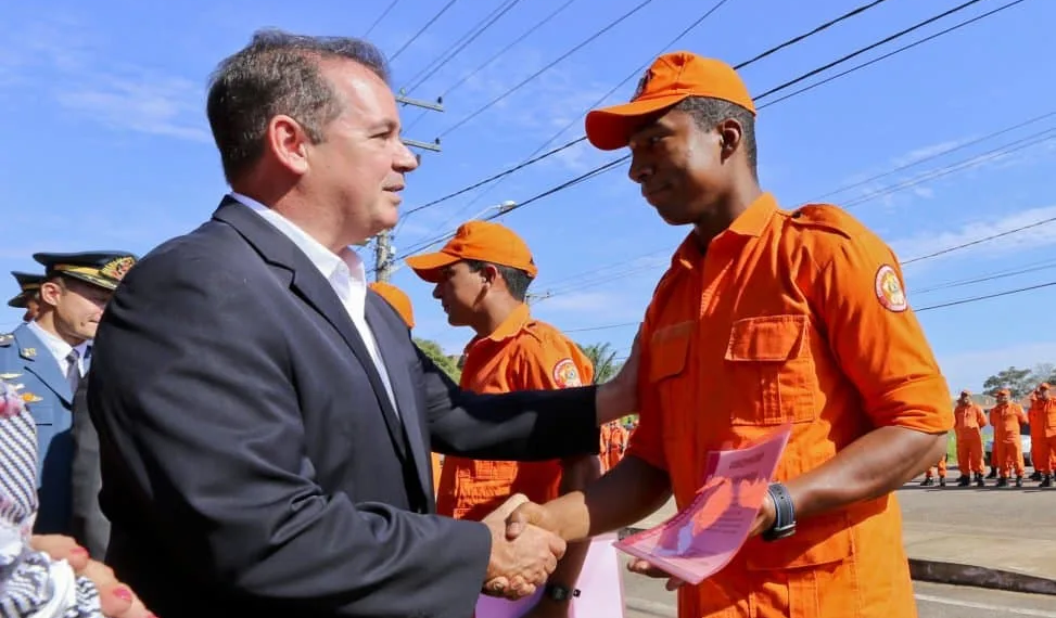Governo comemora Semana dos Bombeiros com homenagens e anuncia concurso