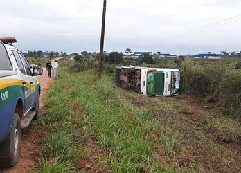 Animal na pista causa acidente com ônibus interestadual com destino à Rio Branco; criança de 05 anos morre