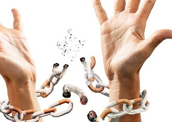 “Já deixei de comprar água pra comprar cigarro”, diz motorista que fuma há 34 anos