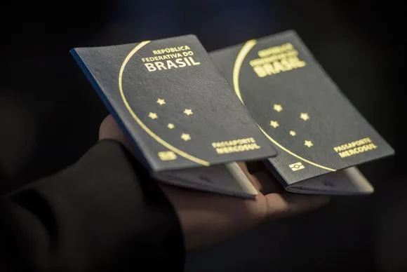 Governo vai pedir crédito extra de R$ 102 mi para retomar emissão do passaporte