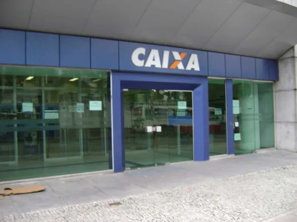 Caixa abre mais de 2 mil agências para saque de auxílio emergencial