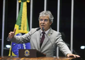 Plenário do Senado Federal durante sessão deliberativa ordinária.Em discurso, senador Jorge Viana (PT-AC). Foto: Marcos Oliveira/Agência Senado.