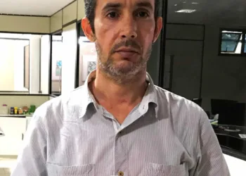 Mestre de obras realiza sonho e publica primeiro livro de poesias no Acre 6 Mestre de obras realiza sonho e publica primeiro livro de poesias no Acre