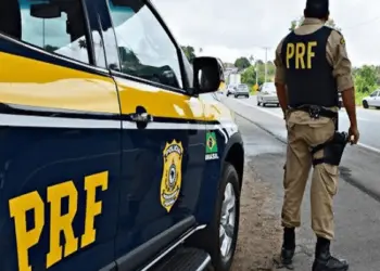 Motociclista bêbado é preso pela Polícia Rodoviária Federal na BR-317, no Acre