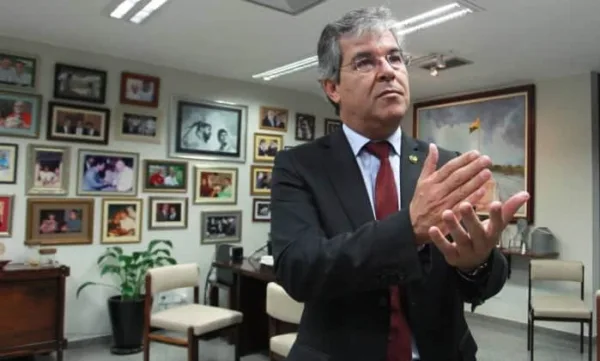 Senador Jorge Viana destaca que governo ilegítimo agravou a crise vivida no país