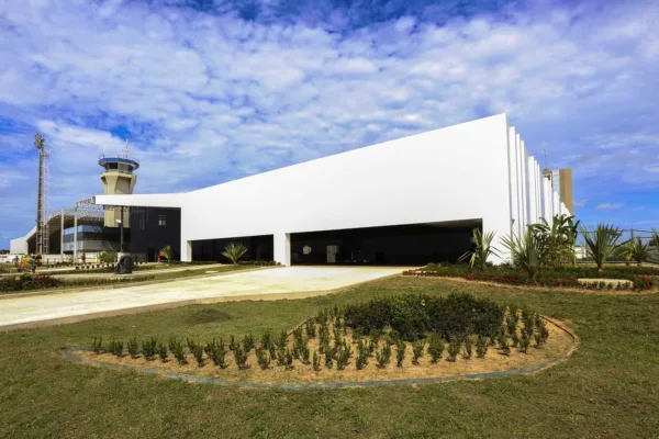 Tentativa de invasão ao aeroporto de Rio Branco tem tiroteio entre bandidos e vigilantes
