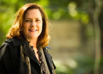 Elizabeth Savalla apresenta comédia em Rio Branco 4 Elizabeth Savalla apresenta comédia em Rio Branco