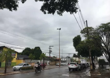 Nova frente fria chega a Rio Branco com fortes ventos