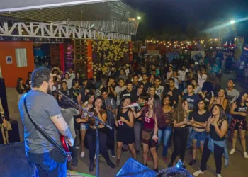Rock’nroll agita 5ª noite na Praça Cultural da Expoacre