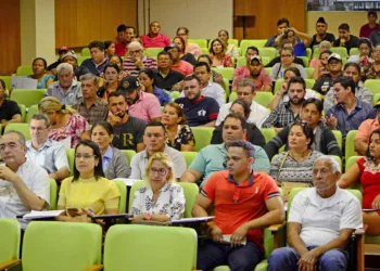Vigilância sanitária capacita comerciantes que atuarão na Expoacre
