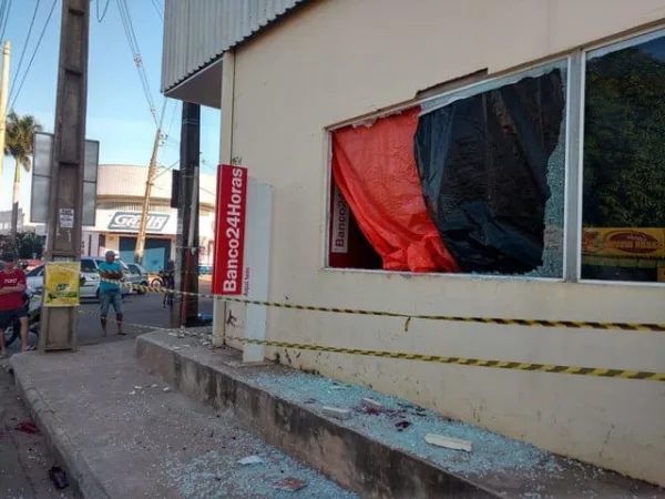 “Parecia cena de filme”, diz testemunha de explosão em caixas eletrônicos