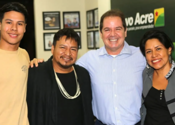 Povo Yawanawa organiza livro de contos infantis tradicionais