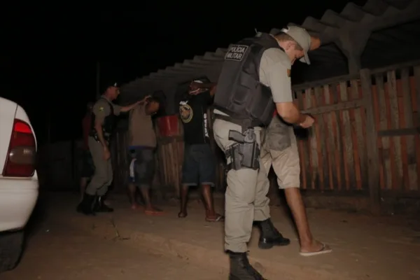 Polícia Militar apreende 14 armas e recupera quatro veículos em um mês na fronteira