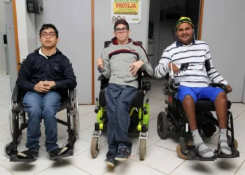 Três dos cinco competidores que representarão o Acre na etapa regional de Bocha Paralímpica (Foto/ Angela Peres-Secom)