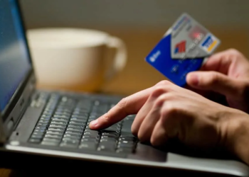 Pagamento eletrônico cresce e uso de cheques diminui no Acre