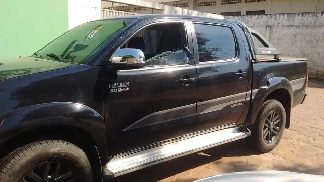 Para se livrar de sequestro, filho de ex-prefeita se finge de morto após levar tiro de raspão na cabeça
