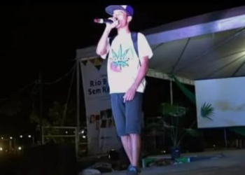 Raimundo Severino de Souza Filho, o Mc Dinho, de 19 anos, foi morto a tiros na noite de quarta-feira (2) (Foto Arquivo da Família)