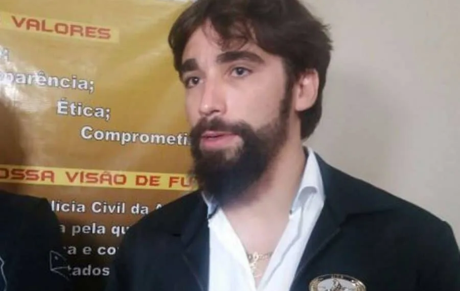 Justiça recusa denúncia de delegado que se ofendeu com gesto obsceno no trânsito