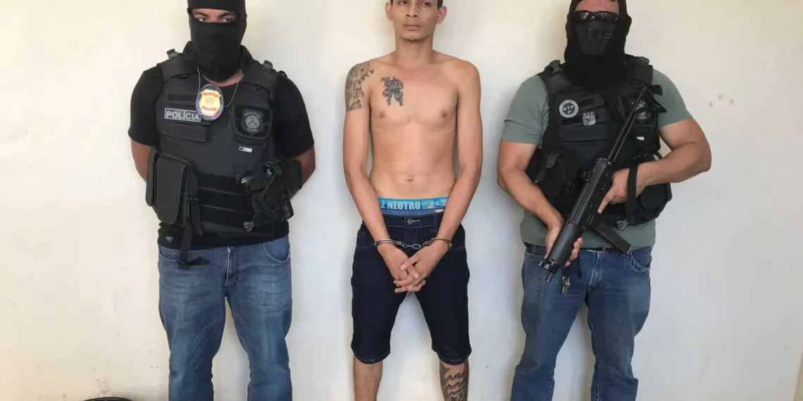 Polícia prende dois acusados de matar pai de diretor de presídio em Rio Branco