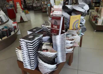 Livro de Bruno Borges é sensação em livraria da cidade 11 FOTO/ BRUNA LOPES