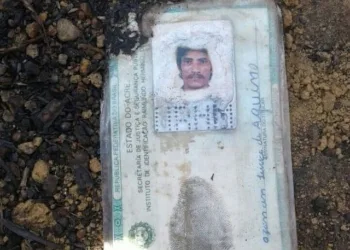 Os documentos pessoais da vítima foram encontrados ao lado do corpo