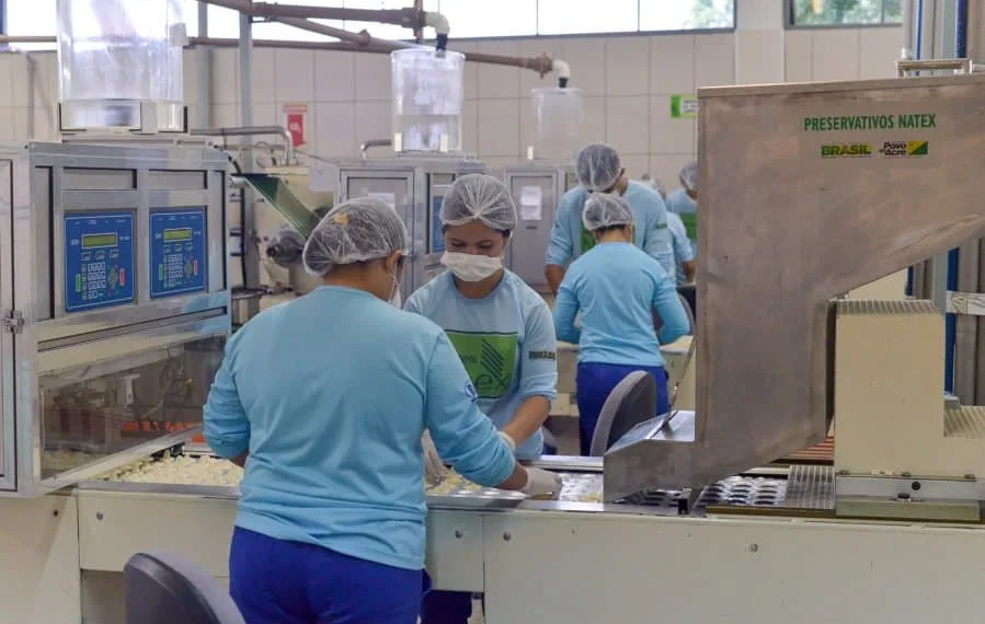 Governo e ONU prospectam exportação de preservativos da Natex para outros países